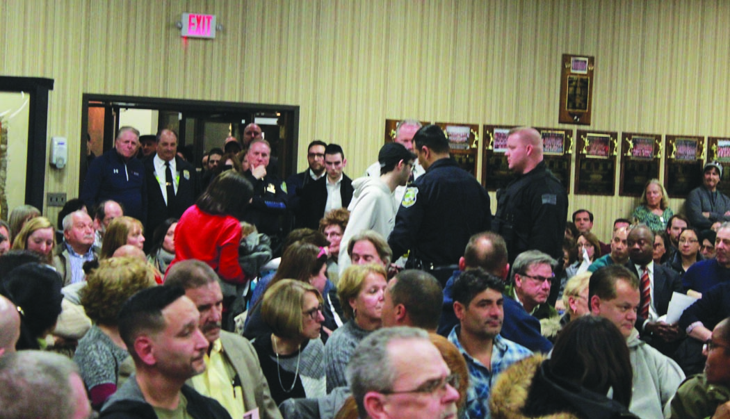2-RCT-Unruly Monsey residents escorted from meeting