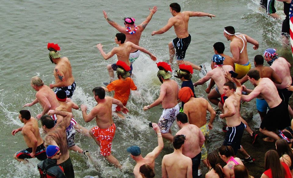 Lynch’s to Host Stony Point Seals Get-Together Saturday night as Stony Point Readies for Annual Pole “R” Plunge