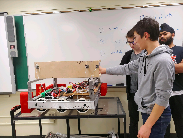 O&R DONATES $5,000 TO TAPPAN ZEE H.S. ROBOT BUILDERS; HANDS-ON COMPETITION BRINGS HIGH-TECH STUDIES TO LIFE