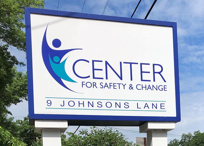 Center_Safety_Change_sign_700x500