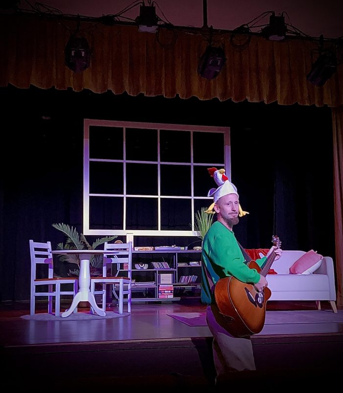 Antrim Playhouse Opens in Rockland with Hang On