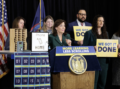 Cell Phones to Be Banned in New York Schools
