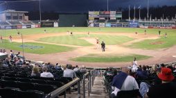 Boulders Welcome NY Giants Linebacker