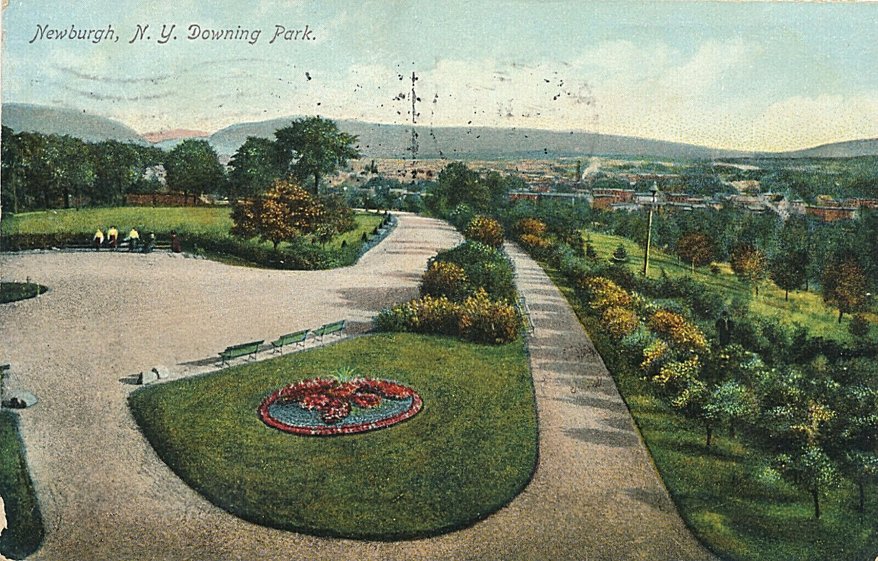 NEWBURGH, N.Y. DOWNING PARK. FLOWER BED TURN-AROUND. TOWN IN BACKGROUND. eBay (3)